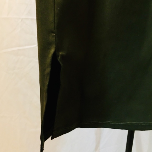 Top Choice Fashion Dark Green Stretch Pencil Skirt - Picture 2 of 4